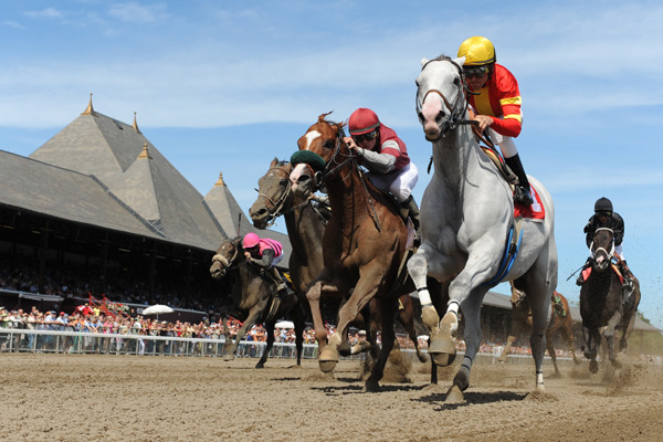 Horse racing at Saratoga Race Course